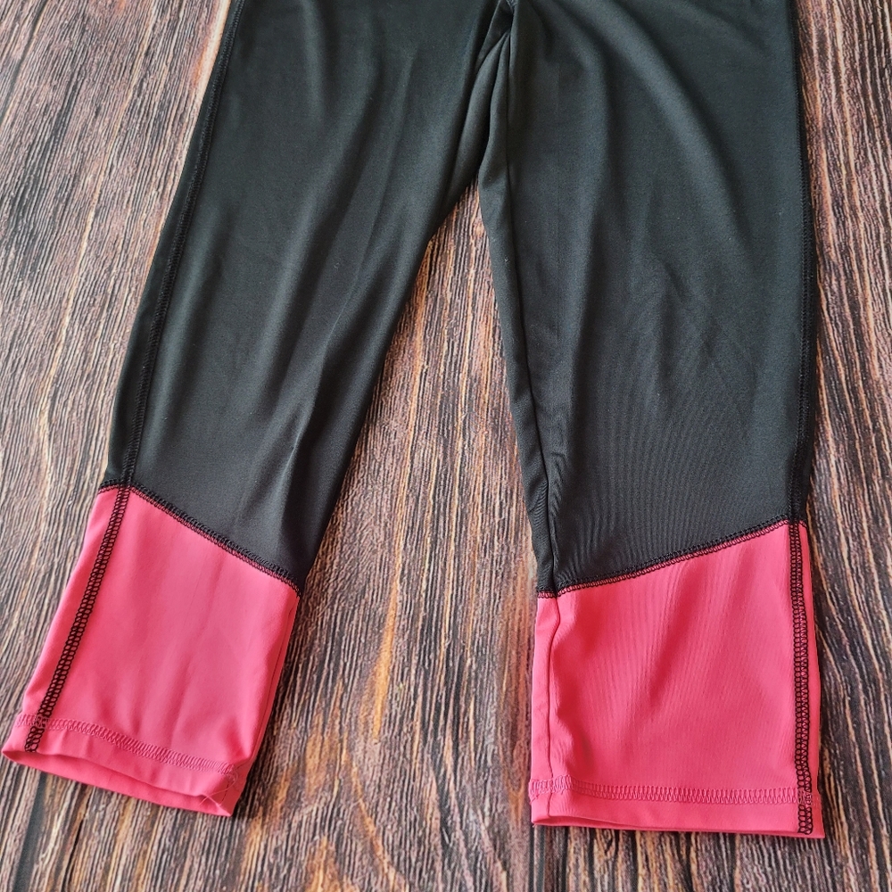 Workout Capris - Picture 5 of 9